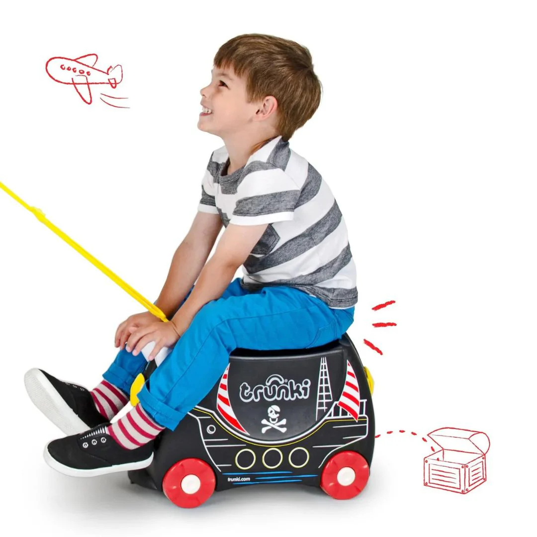 TRUNKI Kids ride-on hard side carry on suitcase T0312-GB01 Pedro Pirate Ship - Image 3
